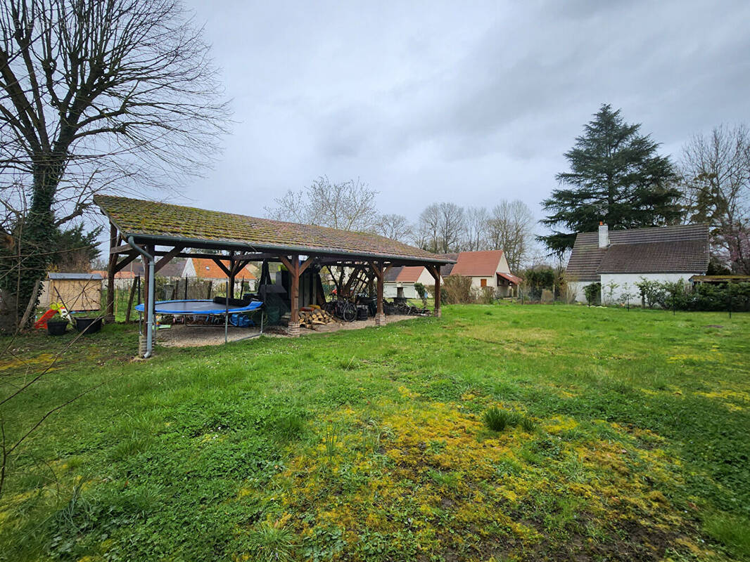 Terrain à MAINTENON