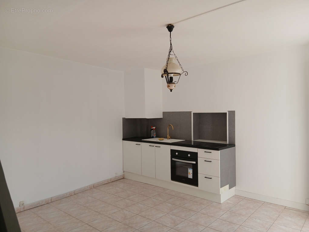 Maison à SAINT-MARTIN-SUR-LA-CHAMBRE
