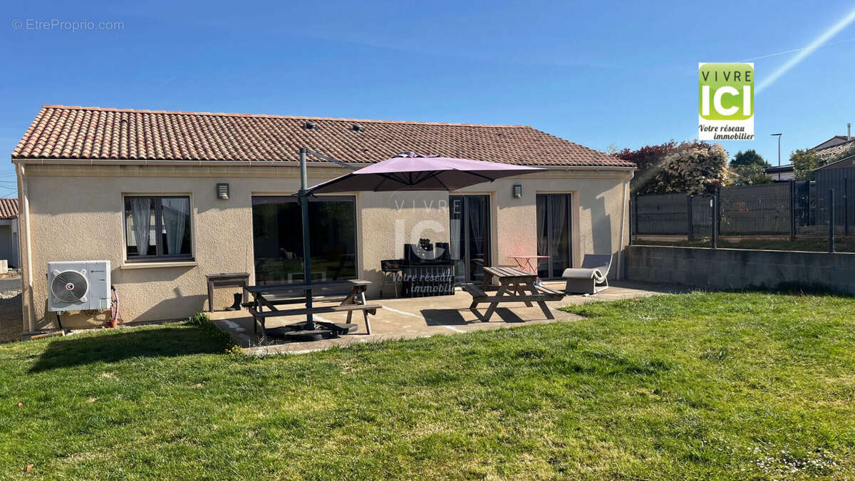 Maison à LA CHAPELLE-BASSE-MER