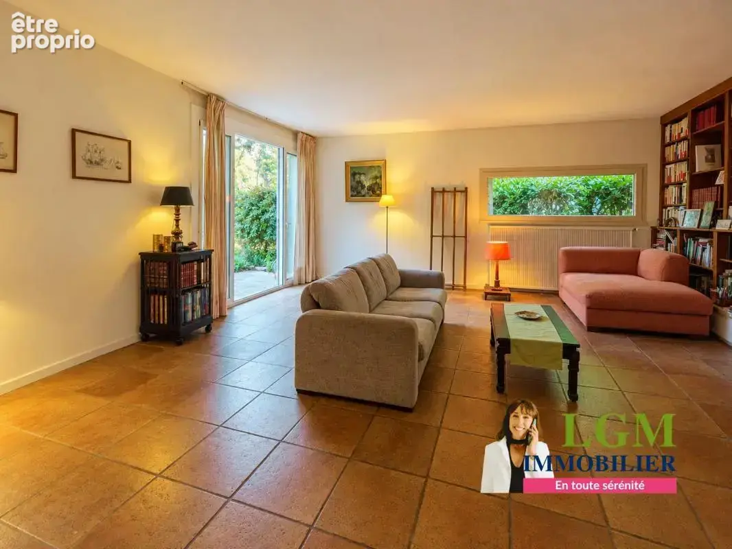 Maison 160m² - 5 chambres avec jardin et garage sur un terrain de 490m² - photo 6