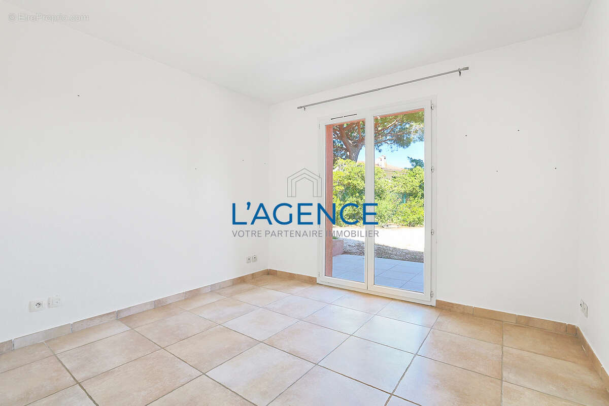 Maison à HYERES