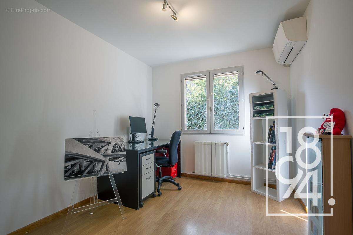 Appartement à MARSEILLE-9E
