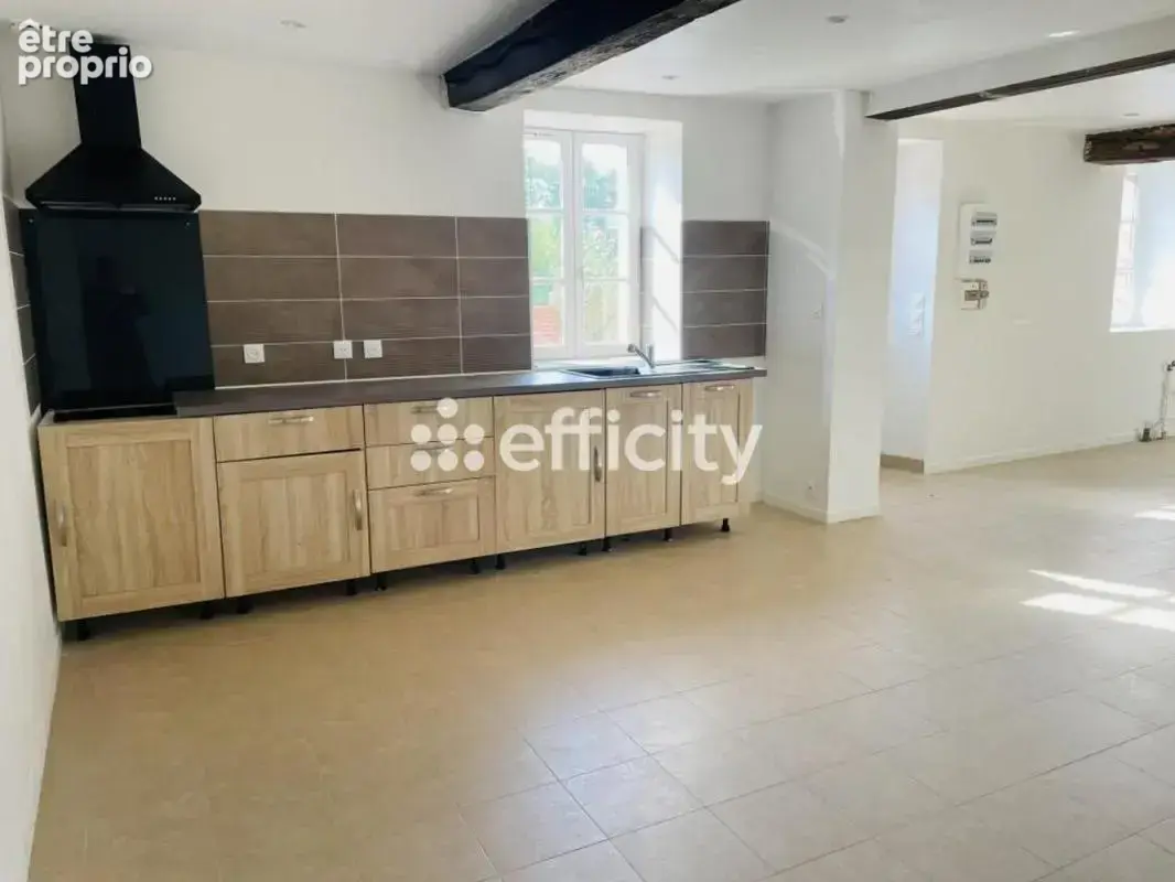 Maison 6 pièces 137 m² à vendre à Semur-En-Vallon (72390) - photo 2