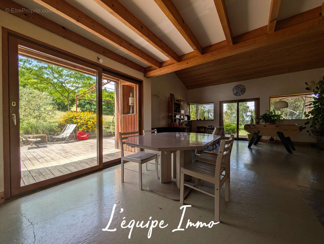 Maison à MONBLANC