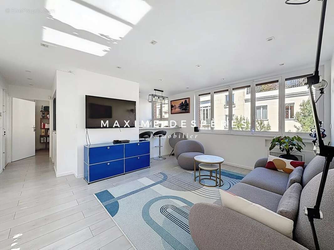 Appartement à NEUILLY-SUR-SEINE