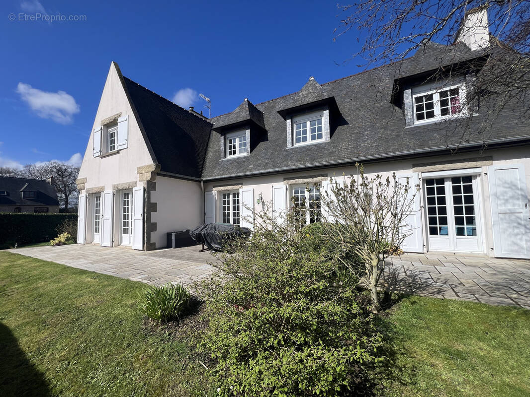Maison à QUEVERT