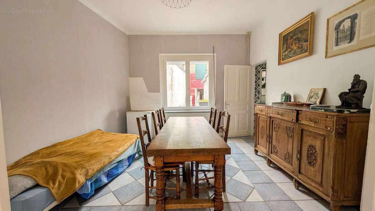 Maison à WALINCOURT-SELVIGNY