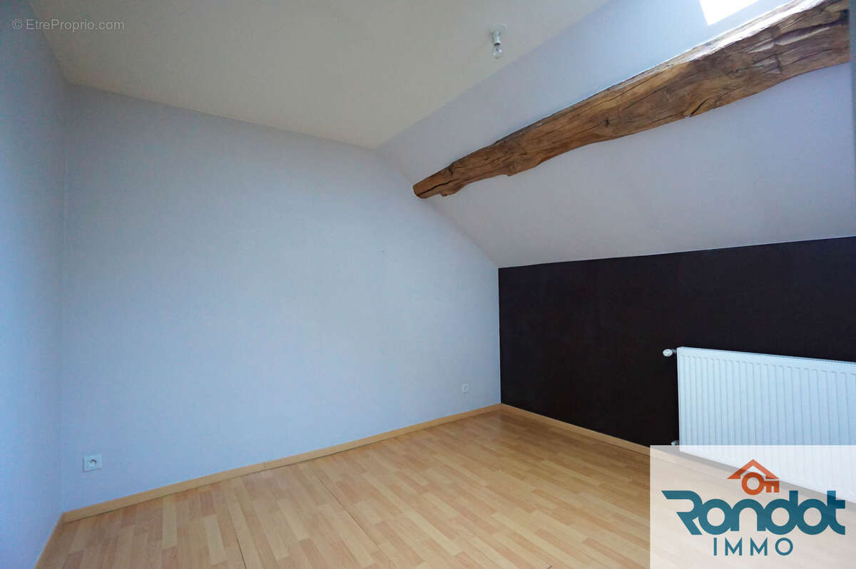 Maison de village / 6 pieces / 4 chambres / 130m2 / jardin 130m2 - photo 10