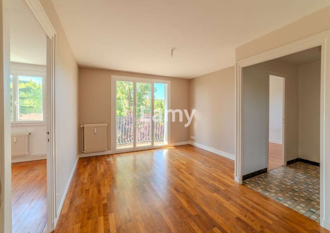 Appartement à LIMAS