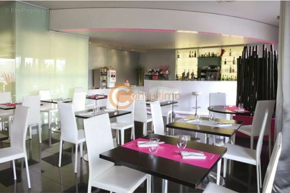 Commerce à LA TESTE-DE-BUCH