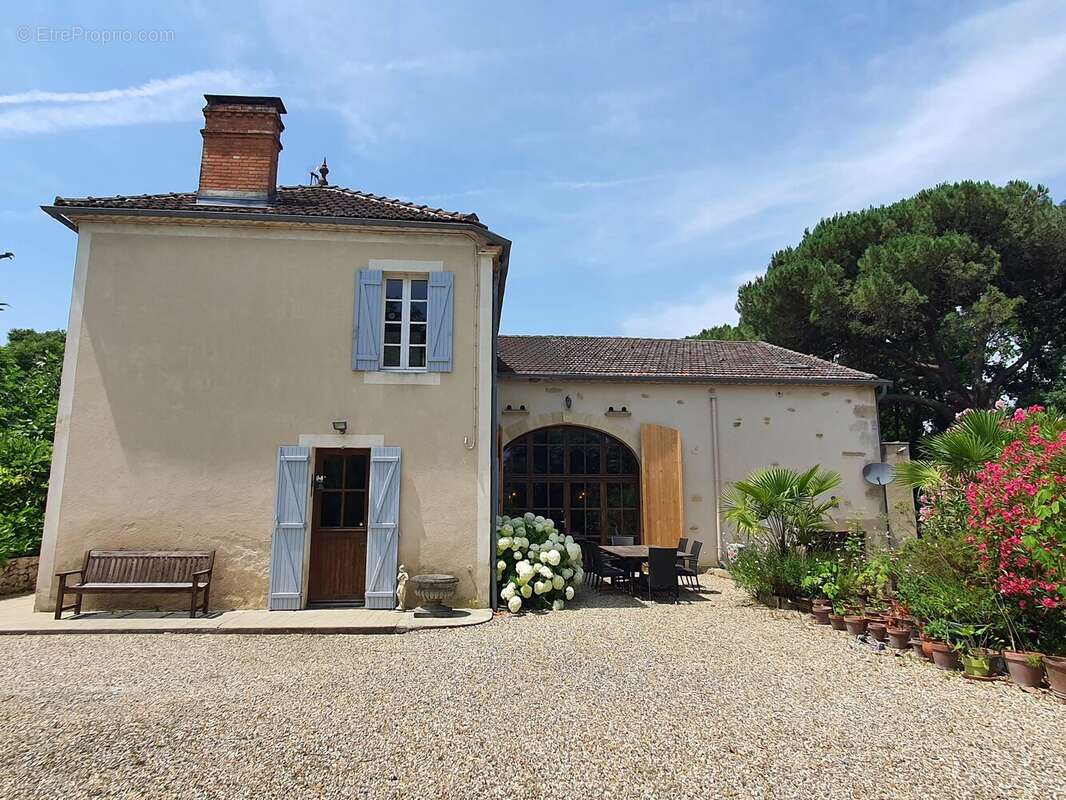 Belle maison de 6/7 chambres avec piscine et petit appartement - photo 15