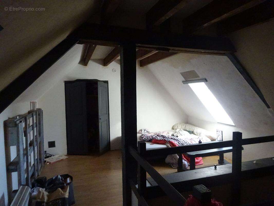 Maison à YZEURES-SUR-CREUSE