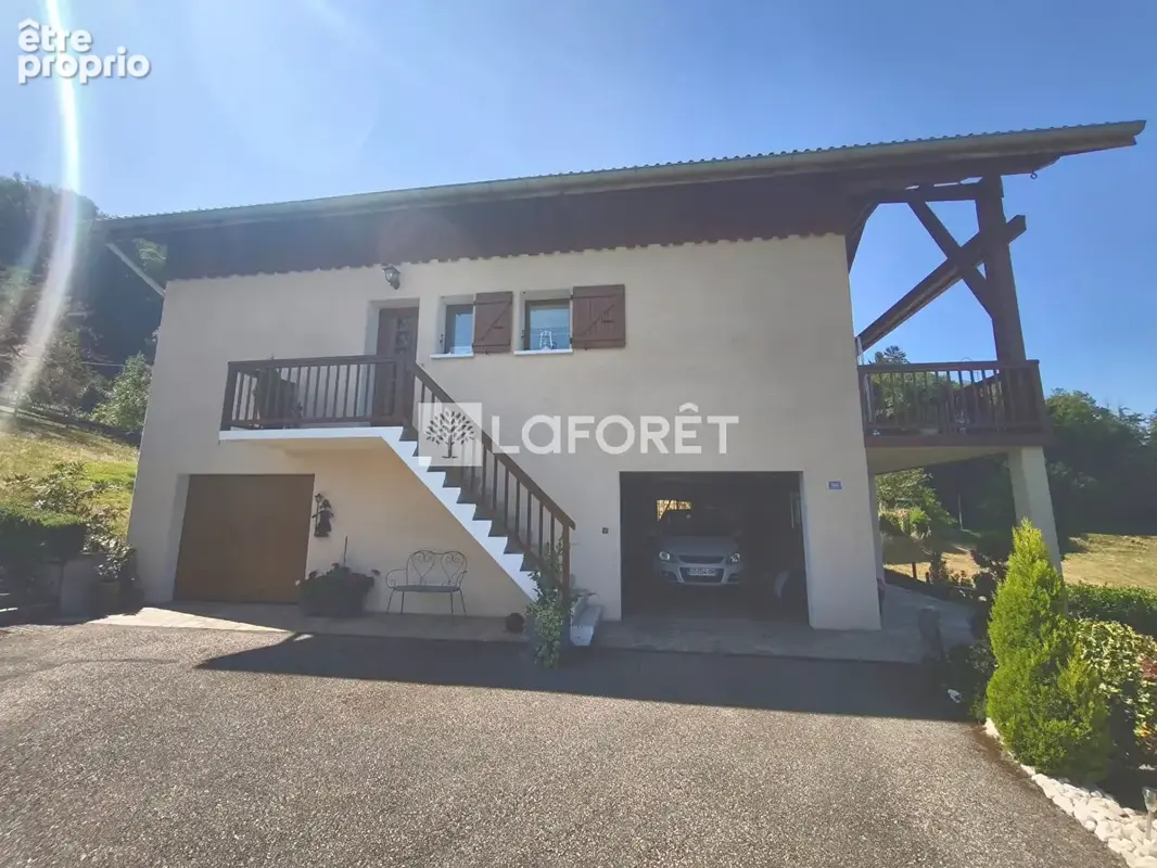 Maison familiale à vendre à Notre Dame des Millieres - Confort et tranquillité assurés - photo 2