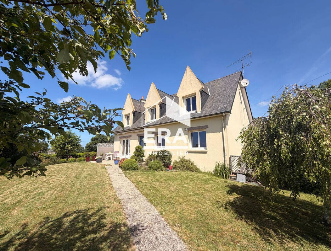 Maison à ERBREE