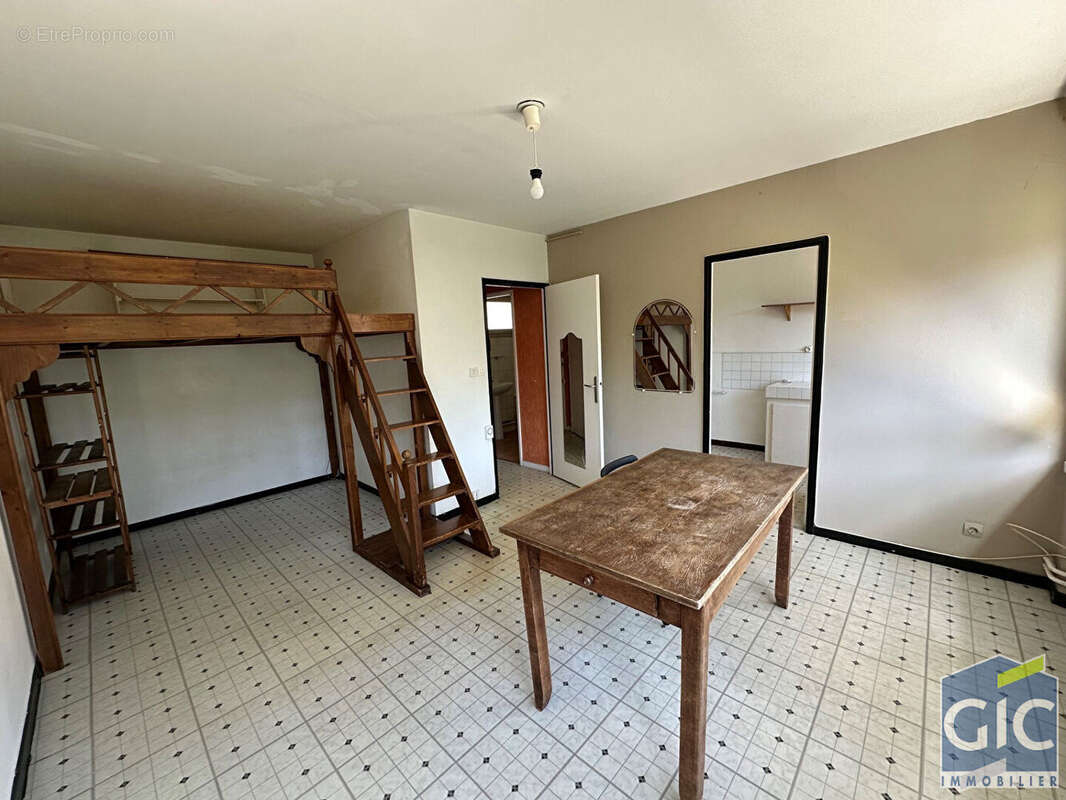 Appartement à HEROUVILLE-SAINT-CLAIR