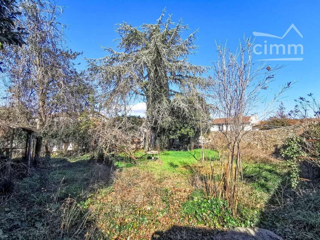 Maison à LABLACHERE