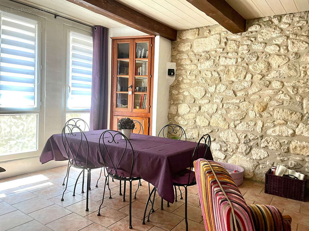 Maison à THEZIERS
