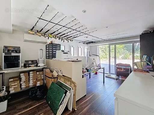 Maison à SAINT-LAURENT-DU-VAR