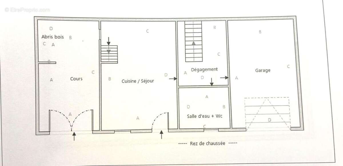 TIRANGES 43530 Belle maison de village 102m² 3 chambres, cour et garage 96 000 - photo 13