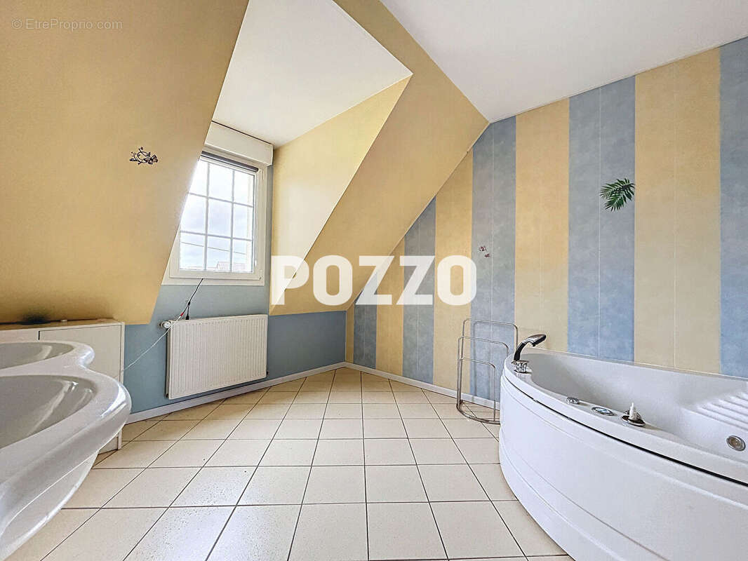 Maison à FIERVILLE-LES-MINES