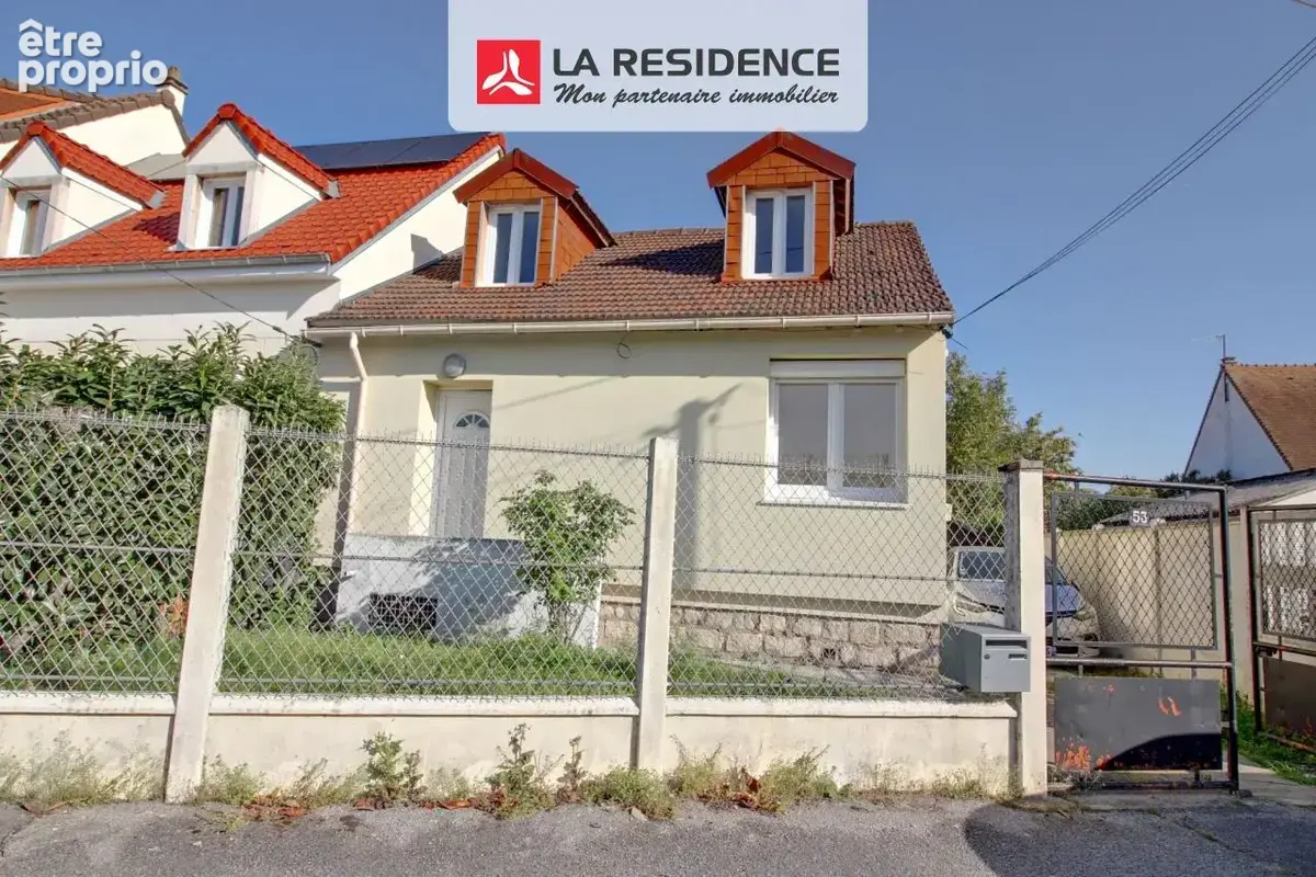 Maison à LES MUREAUX