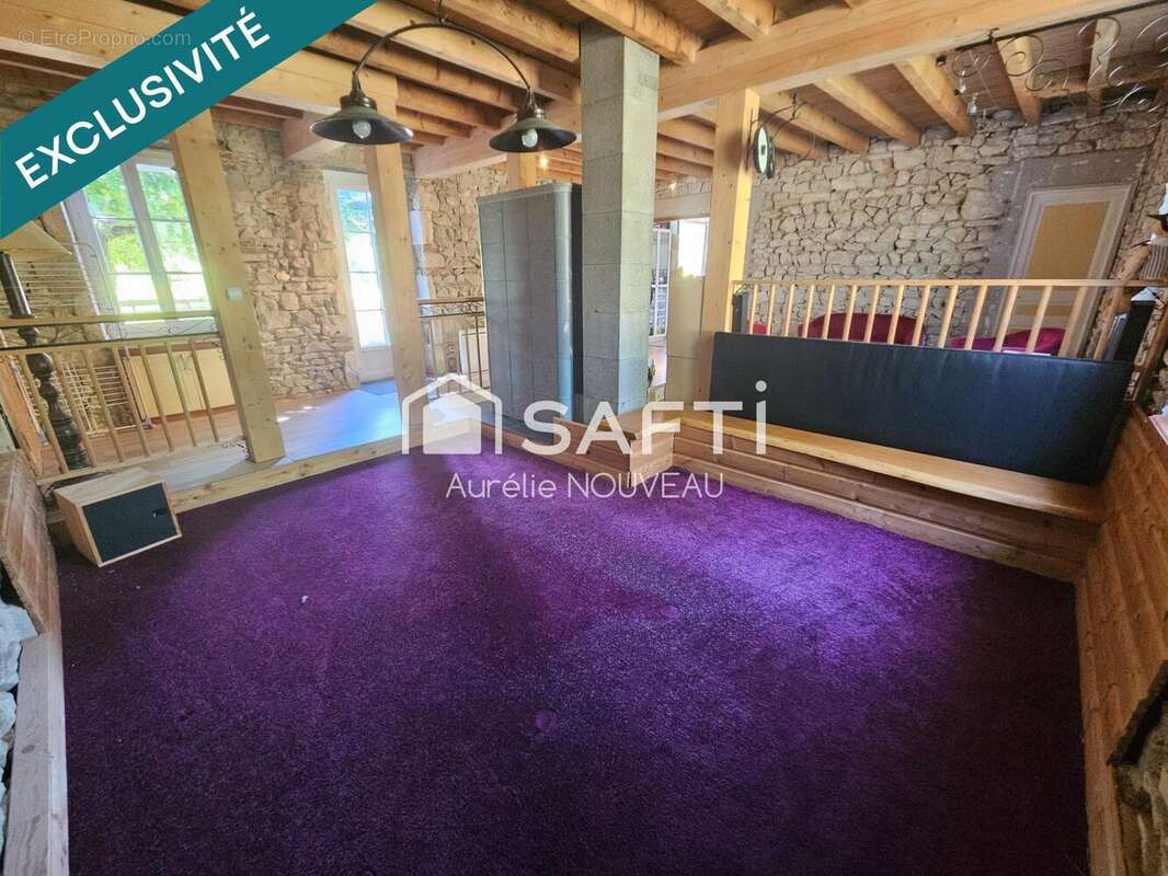 Maison 250 m² à Ebreuil  - photo 8