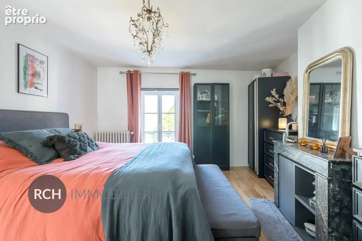 Exclusivité - Forêt de Rambouillet - Maison ancienne avec joli jardin clos de mur - photo 12