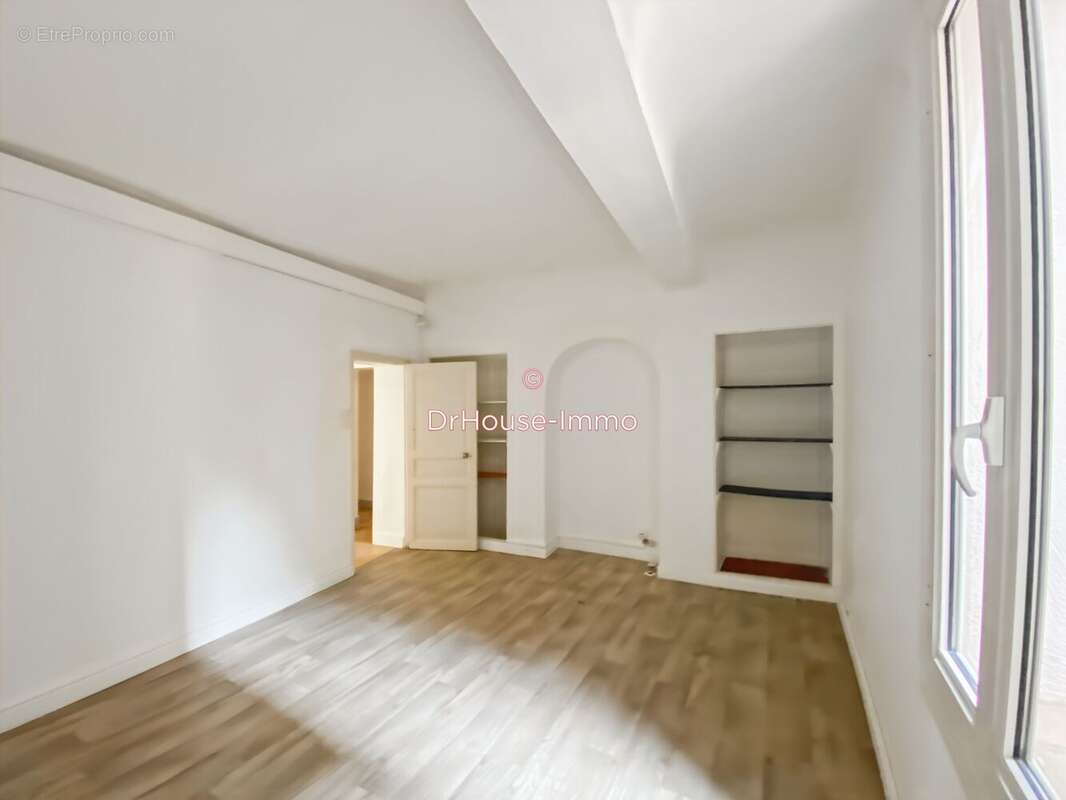 Appartement à SAINT-MAXIMIN-LA-SAINTE-BAUME
