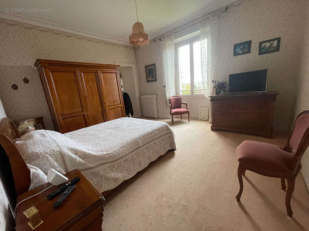 Maison à COULOMMIERS