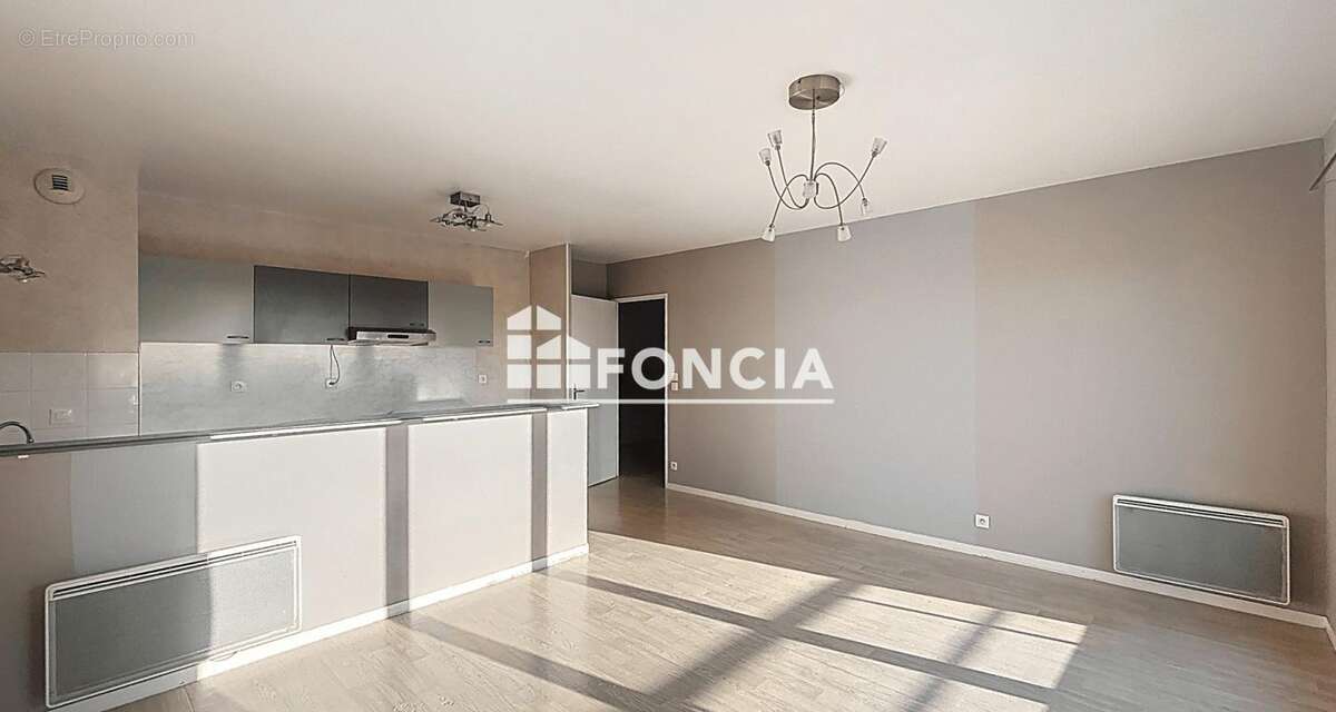 Appartement à FLEURY-SUR-ORNE