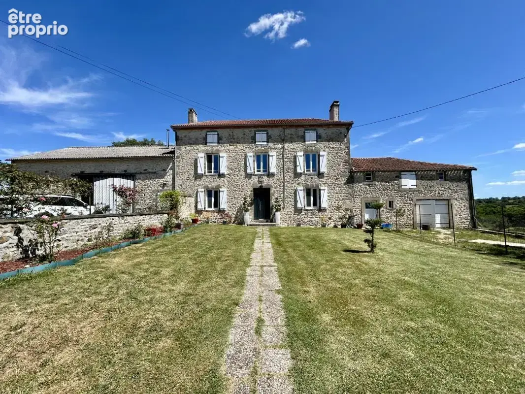 Domaine d'Exception de 17 Hectares, 4 chambres, 251m2 - gara - photo 3