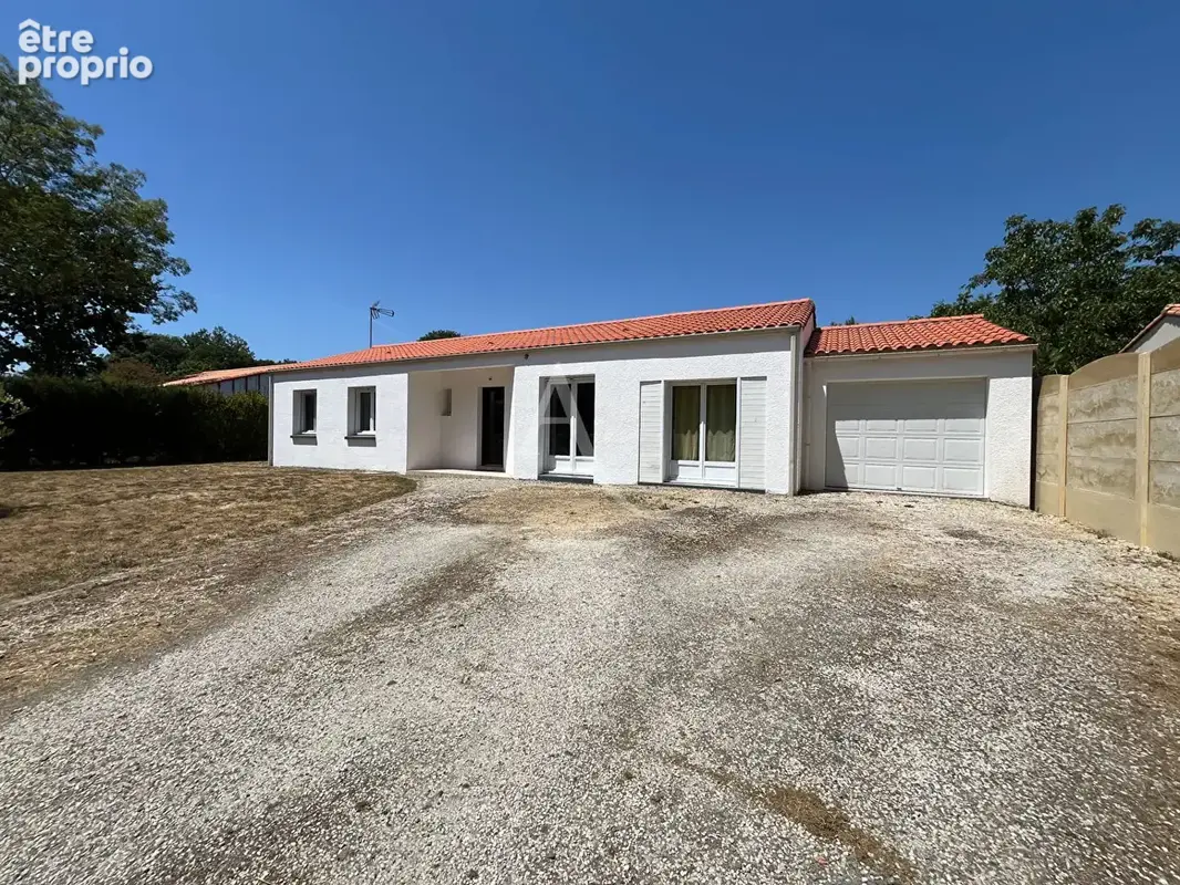 Maison à SAINTE-CECILE