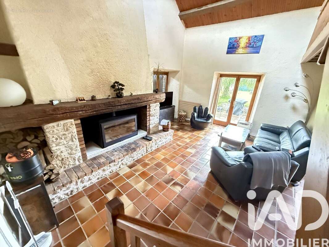Maison 183 m² à Bannost-Villegagnon  - photo 8