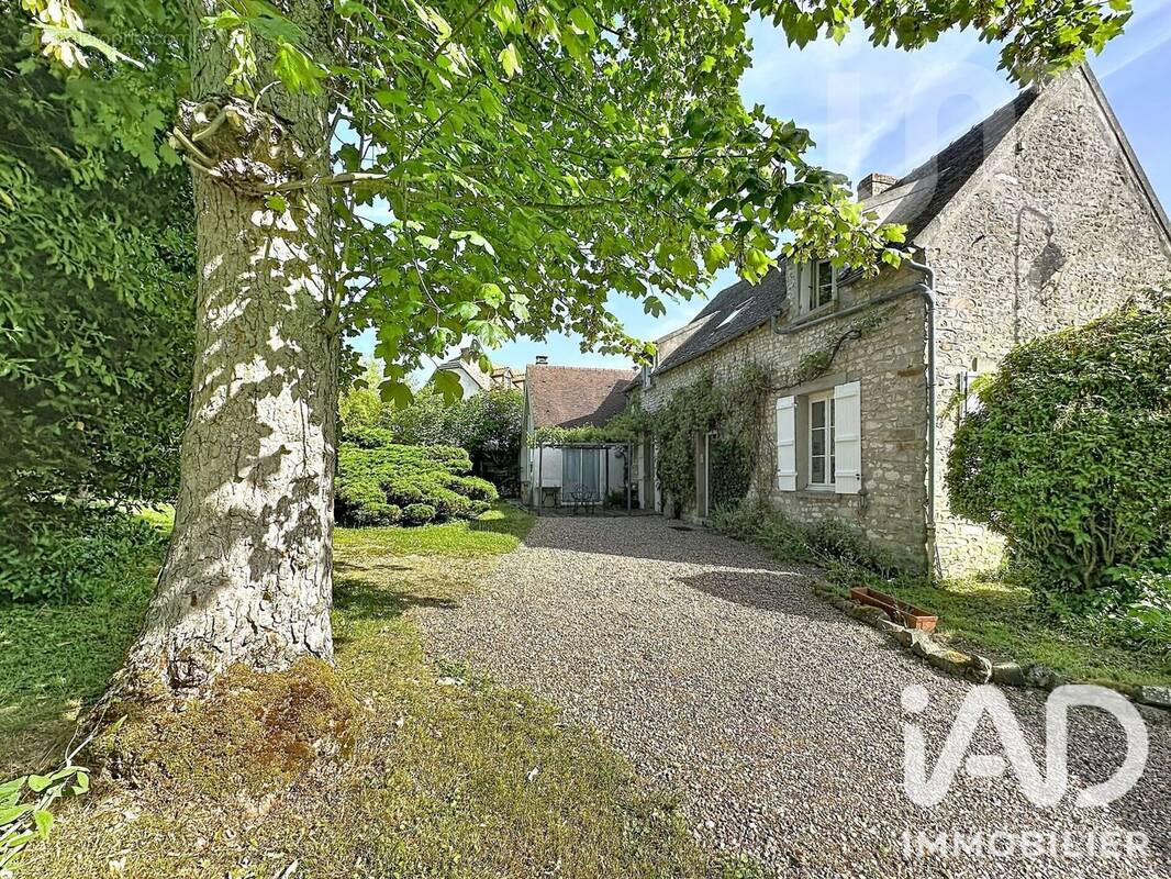 Maison 167 m² à Rubelles  - photo 1