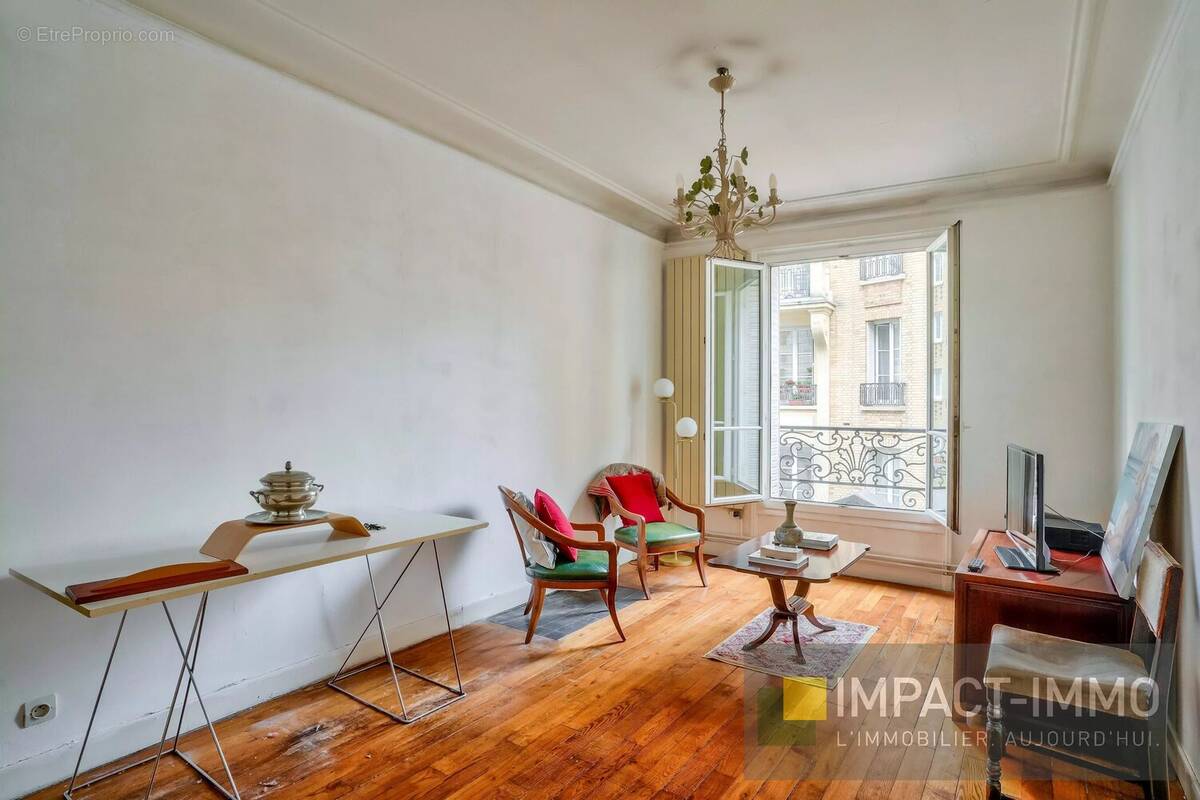 Appartement à PARIS-18E
