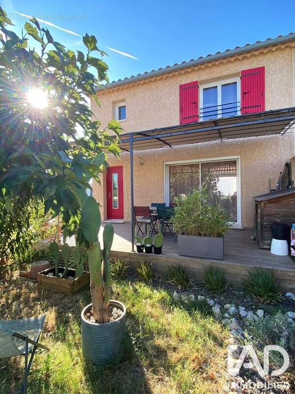 Maison 97 m² à Carpentras  - photo 2
