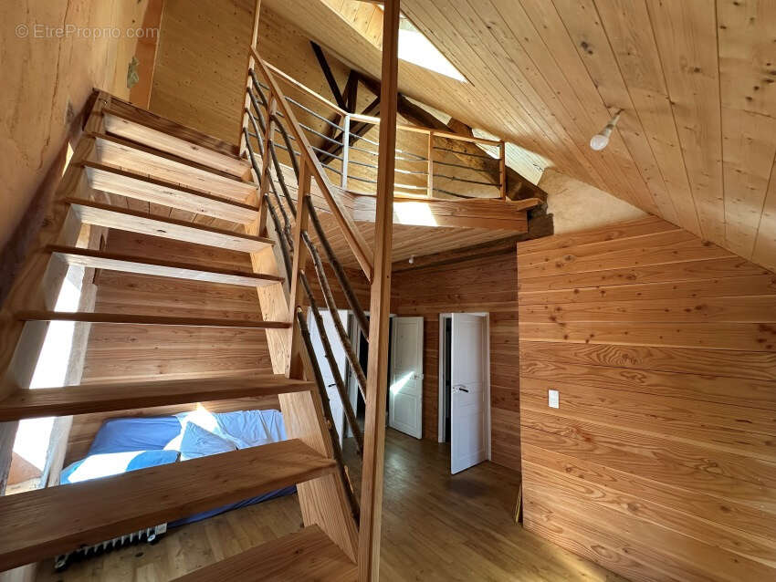 Maison à SAINT-GERVAIS-D'AUVERGNE
