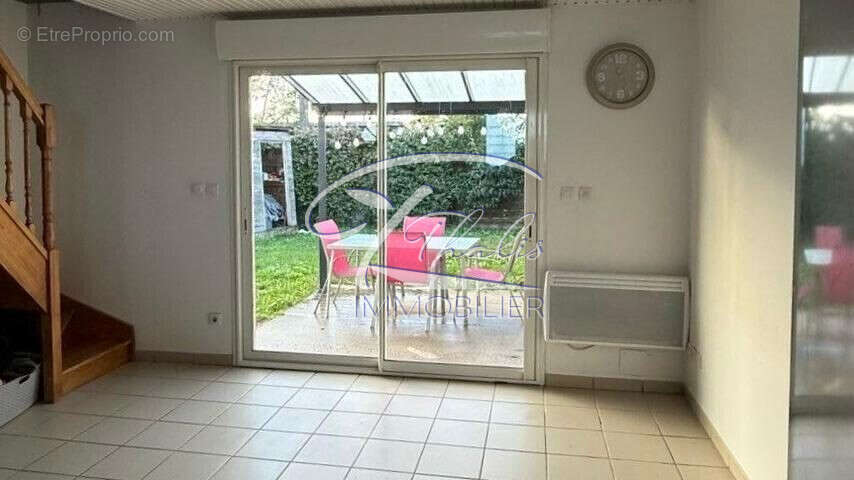 Maison à LA LANDE-DE-FRONSAC