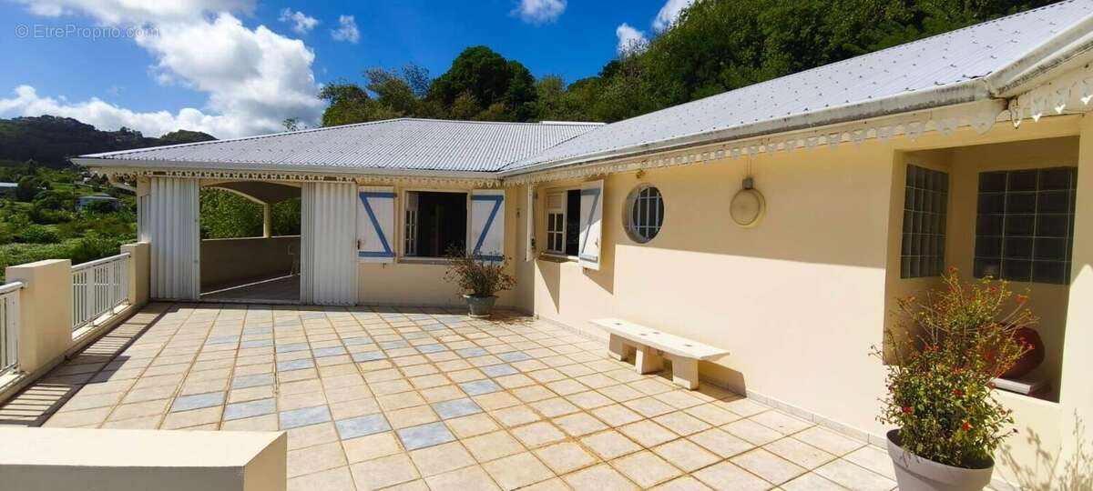 Maison à LE ROBERT