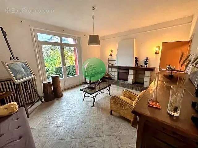 Maison à LA FERTE-ALAIS