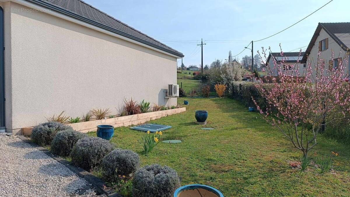 Maison 107 m² à Touillon  - photo 9