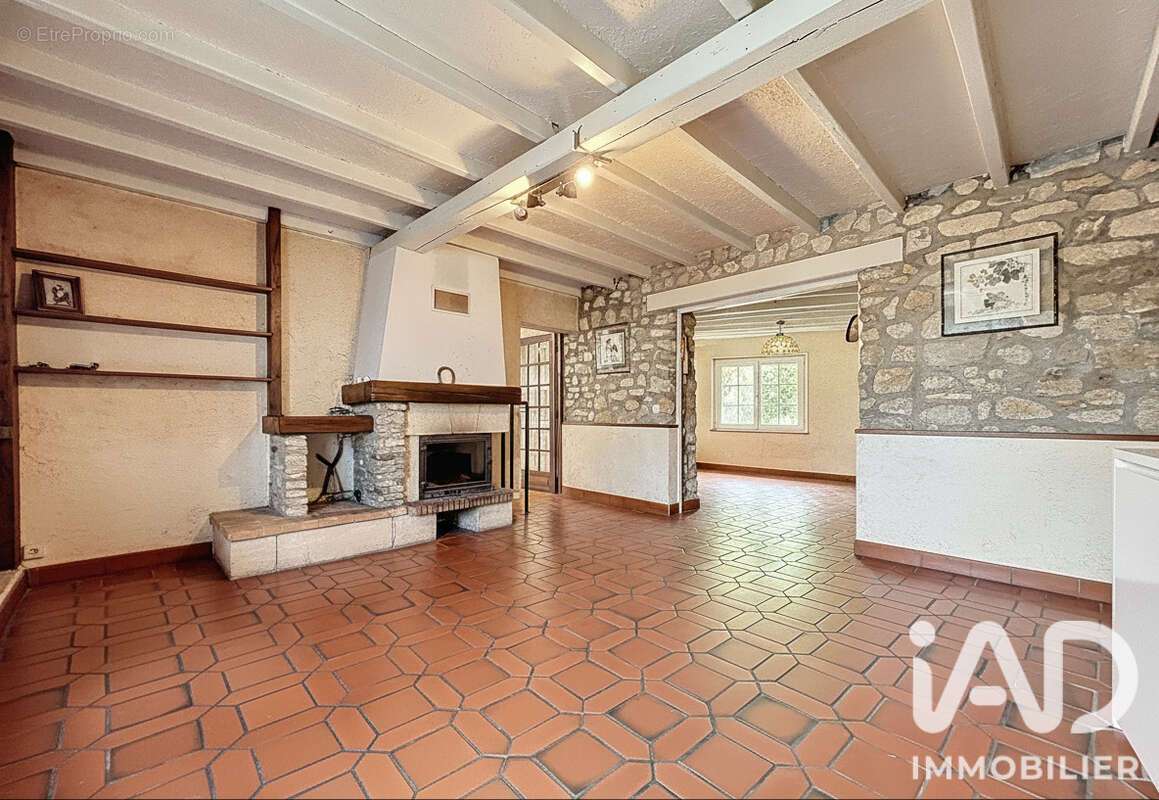 Photo 2 - Maison à LE MESNIL-AUBRY