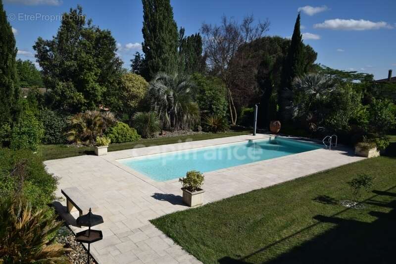 Propriété au calme - 5 chambres - T3 attenant - garage XXL - piscine - à MARMANDE (47) - photo 5