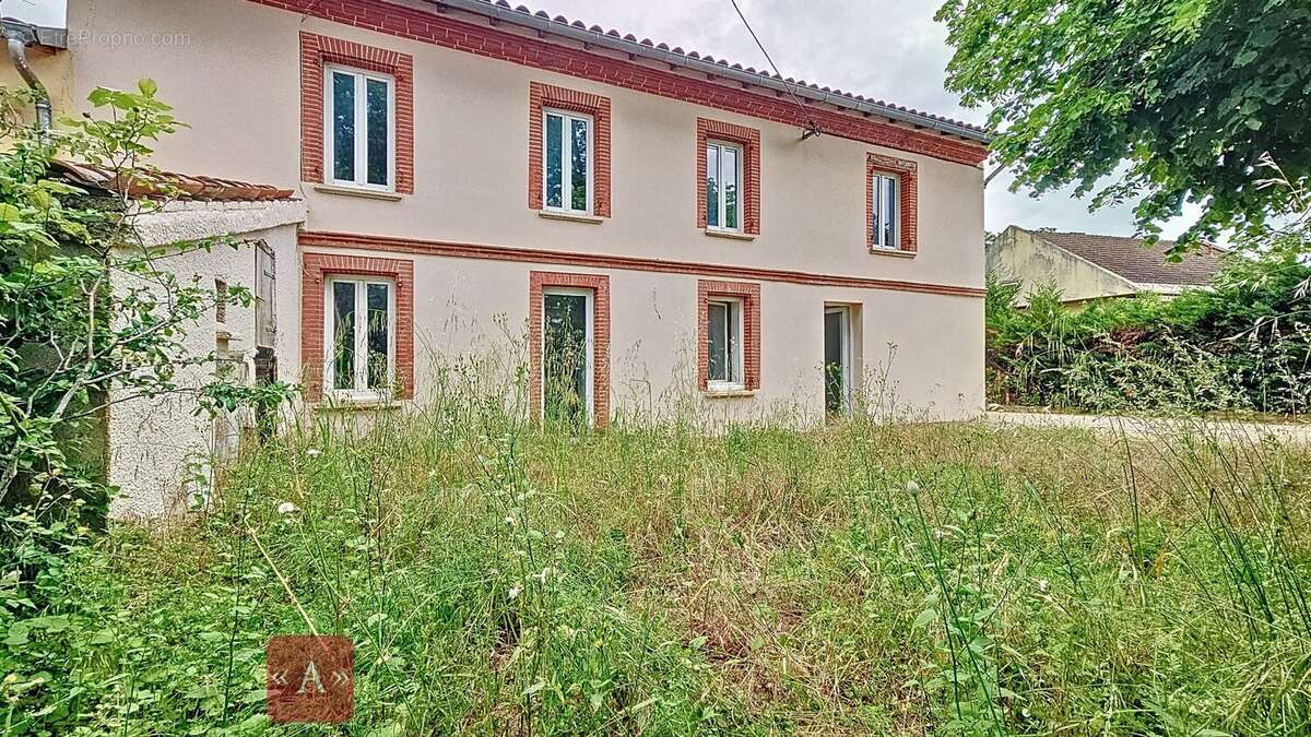 Maison à SAINT-SULPICE