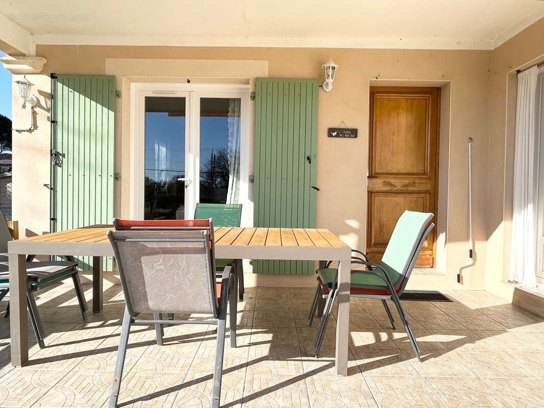 Maison à SAINT-LAURENT-LA-VERNEDE