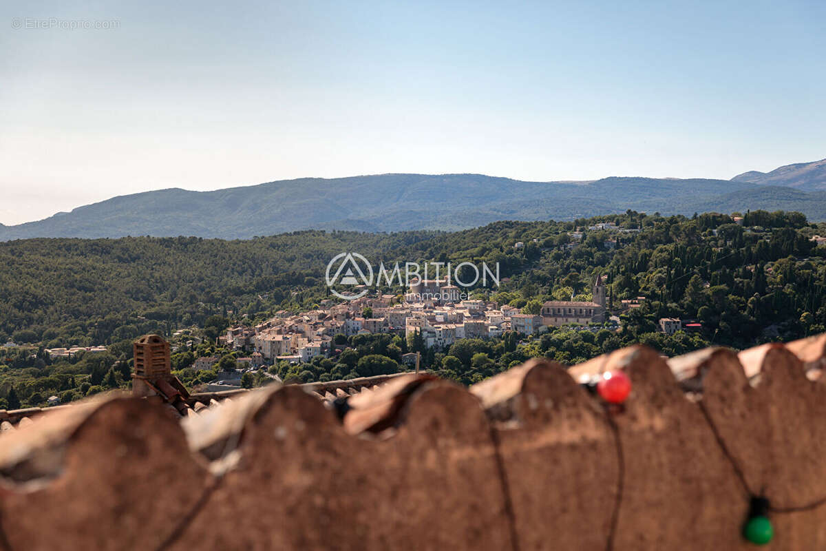 Appartement à MONTAUROUX