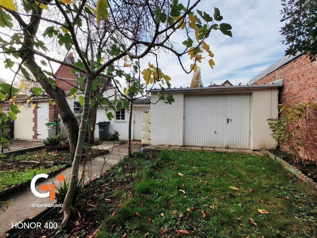 Maison à SAINT-ETIENNE-DU-ROUVRAY