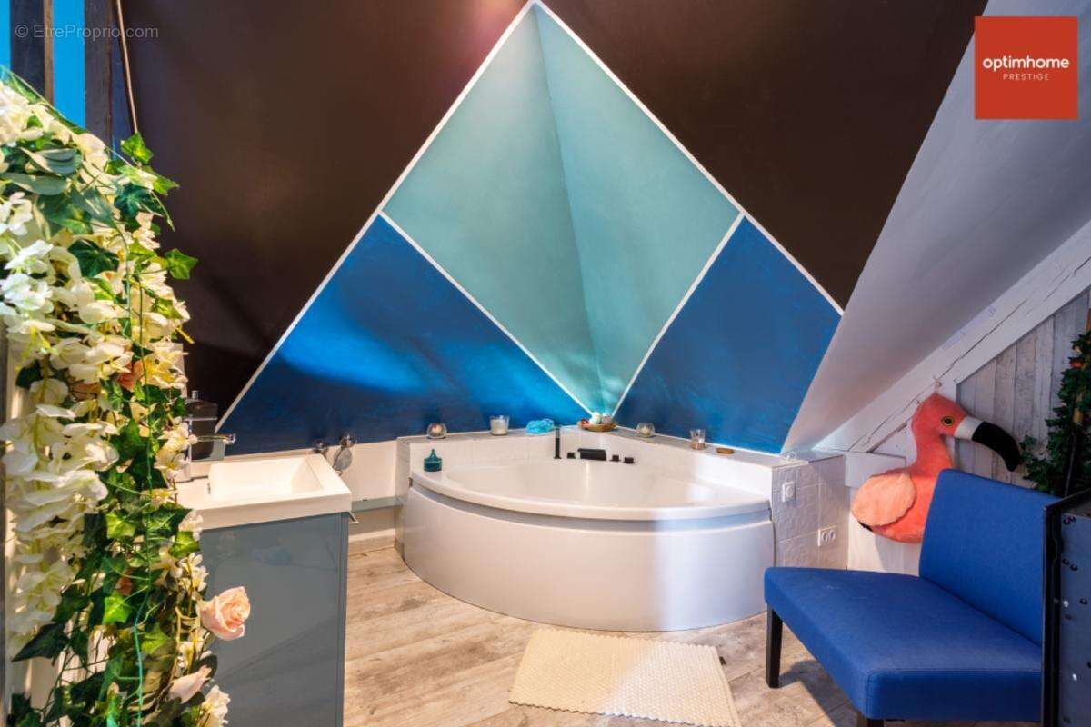 Magnifique maison contemporaine de 300 m² avec piscine intérieure et 5 chambres - photo 44