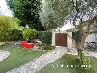 Maison à AURIOL