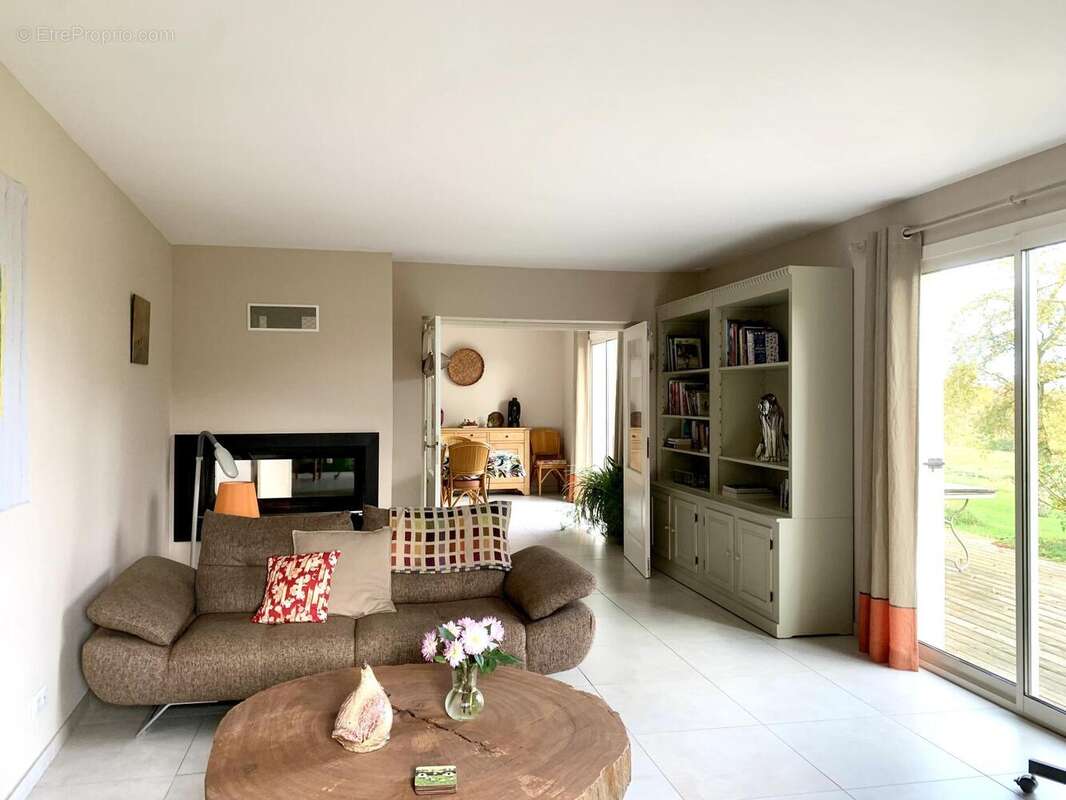 Maison 130 m² à Louhans  - photo 4